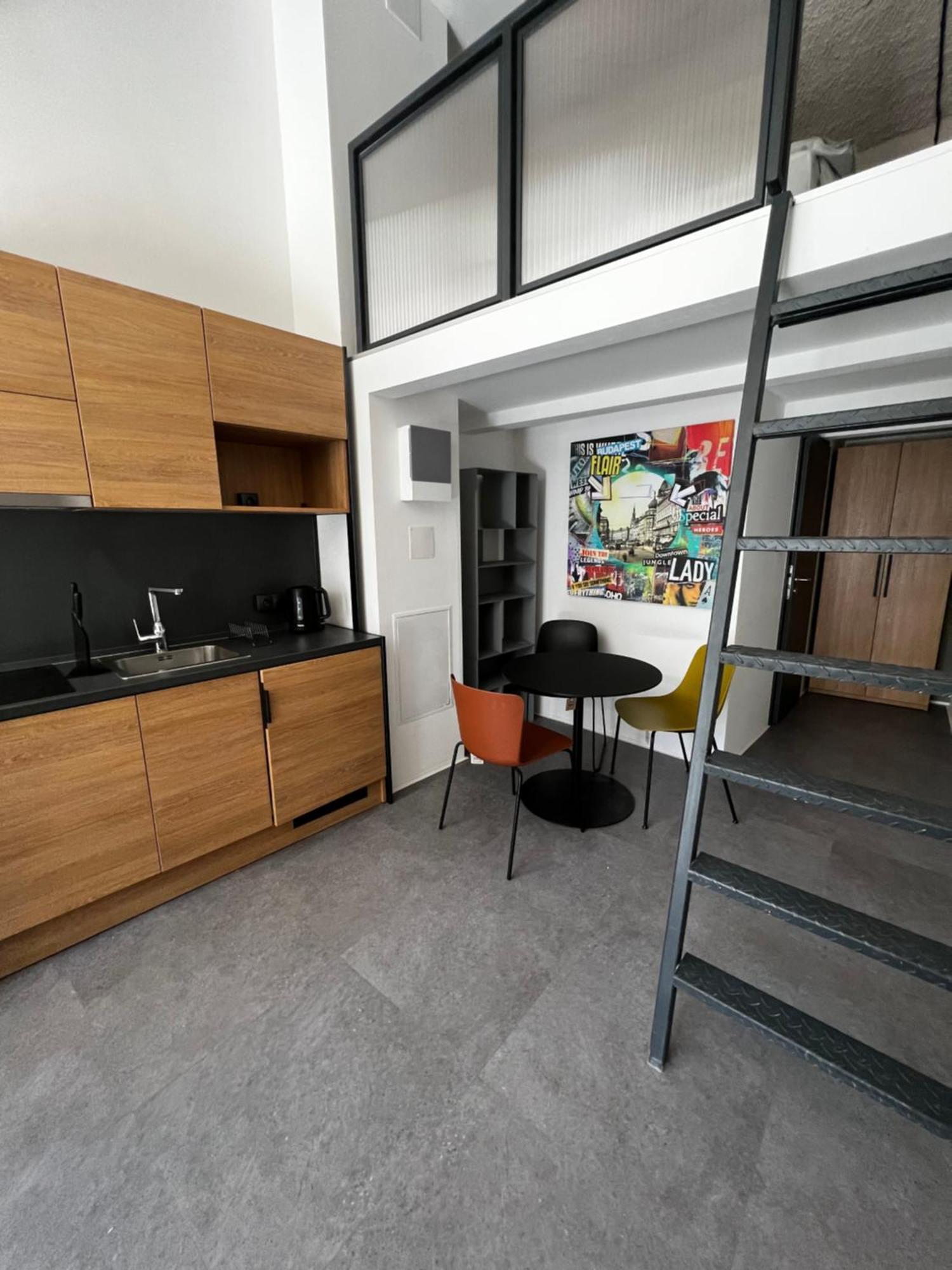 In Budapest Apartments Hotel Стая снимка