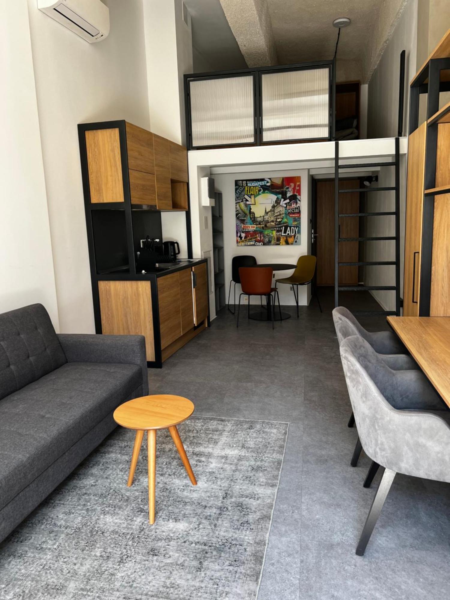 In Budapest Apartments Hotel Стая снимка
