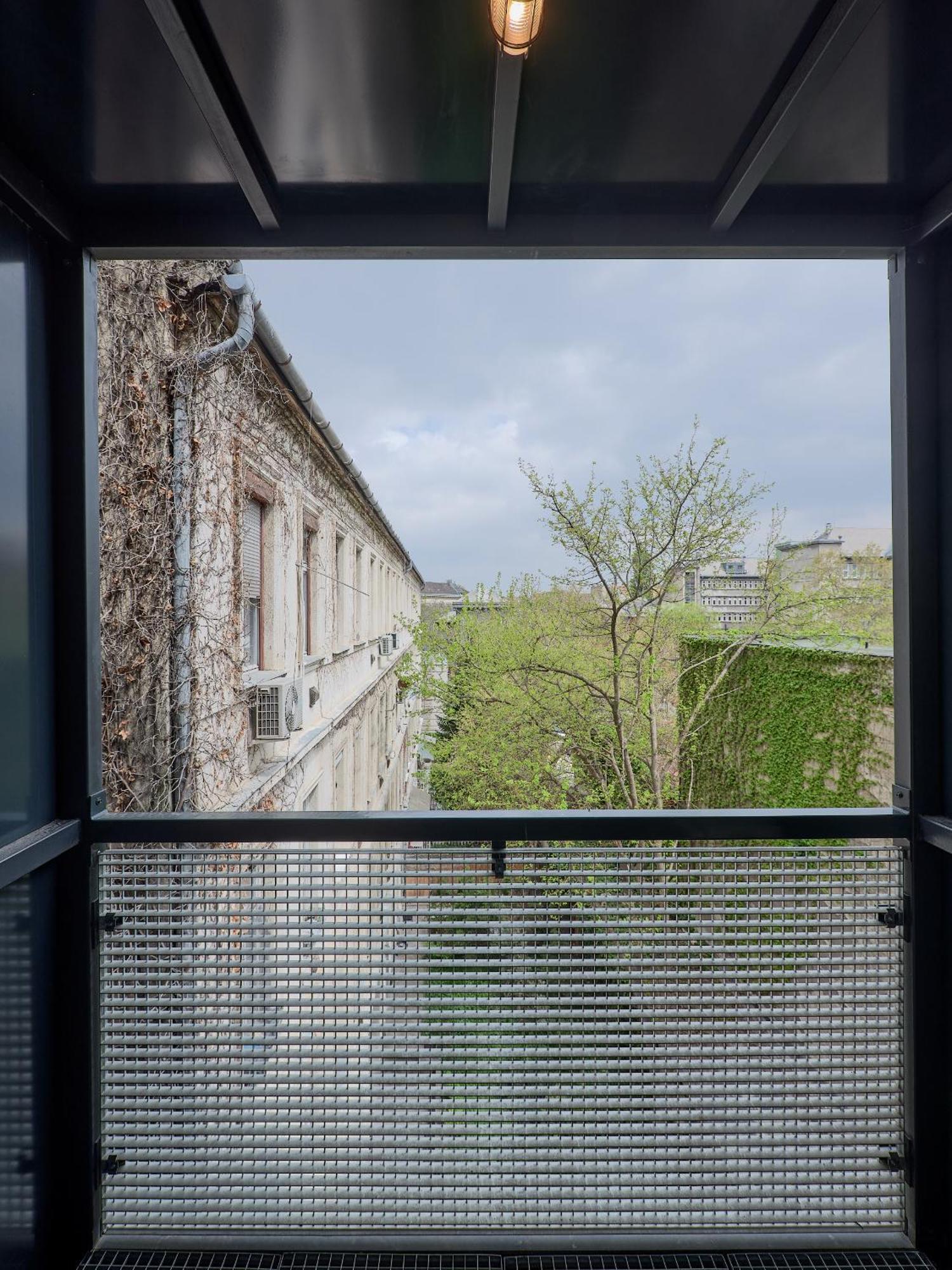 In Budapest Apartments Hotel Стая снимка